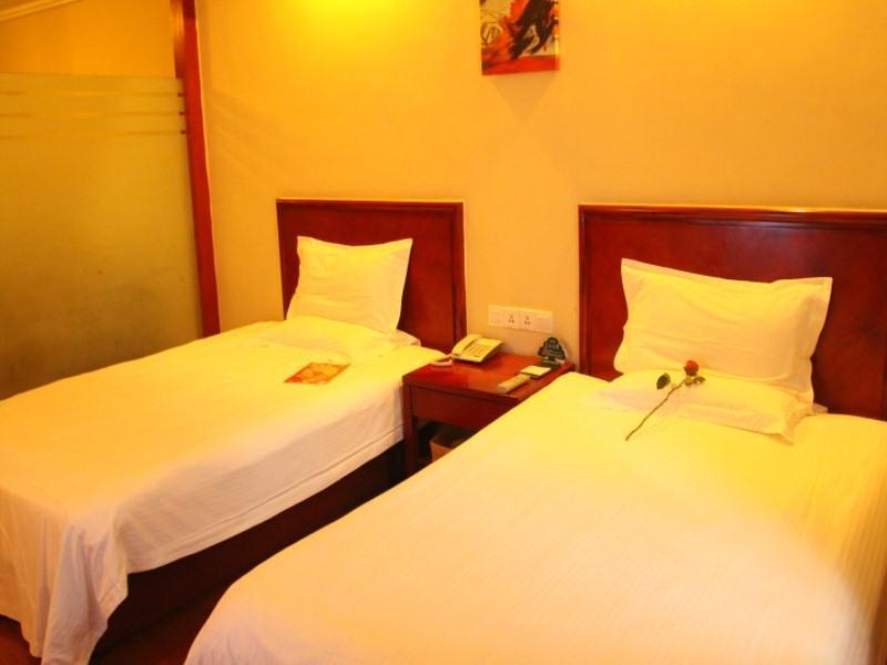 Greentree Inn Guiyang Penshuichi Business Hotel Εξωτερικό φωτογραφία